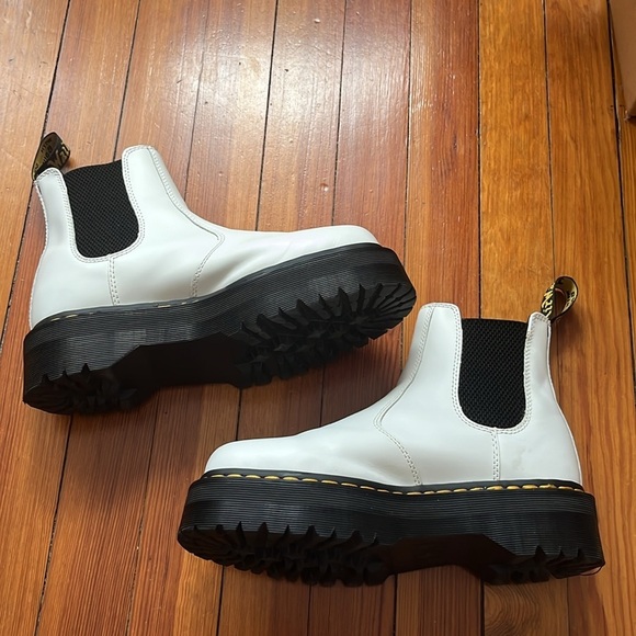 Dr. Martens White 2976 Quad Chelsea Platform Boot Size W9 - Picture 7 of 13